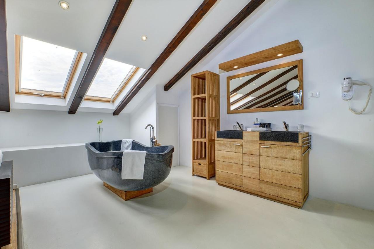 Dolphin Suites Veli Lošinj Eksteriør billede