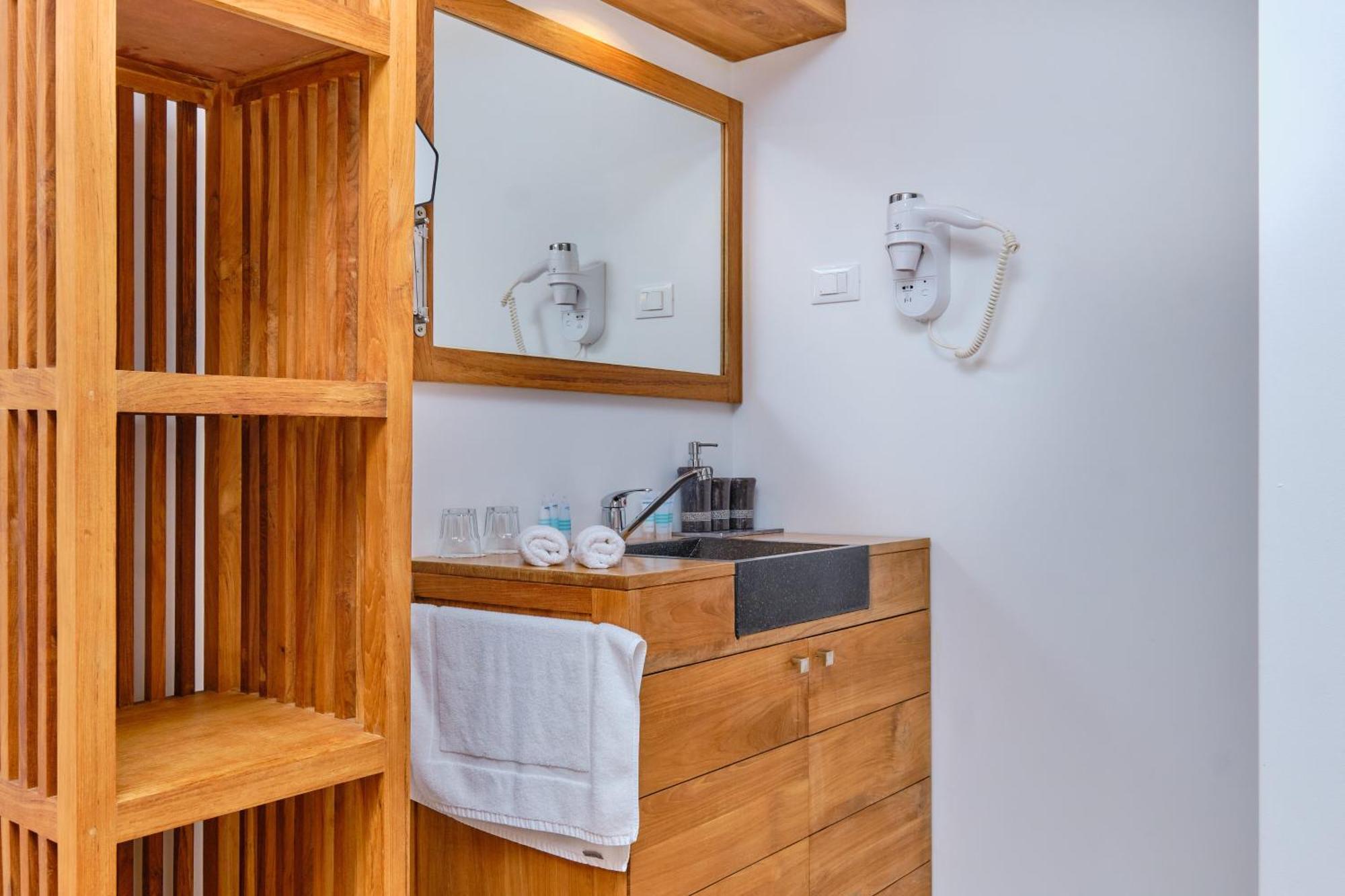 Dolphin Suites Veli Lošinj Eksteriør billede
