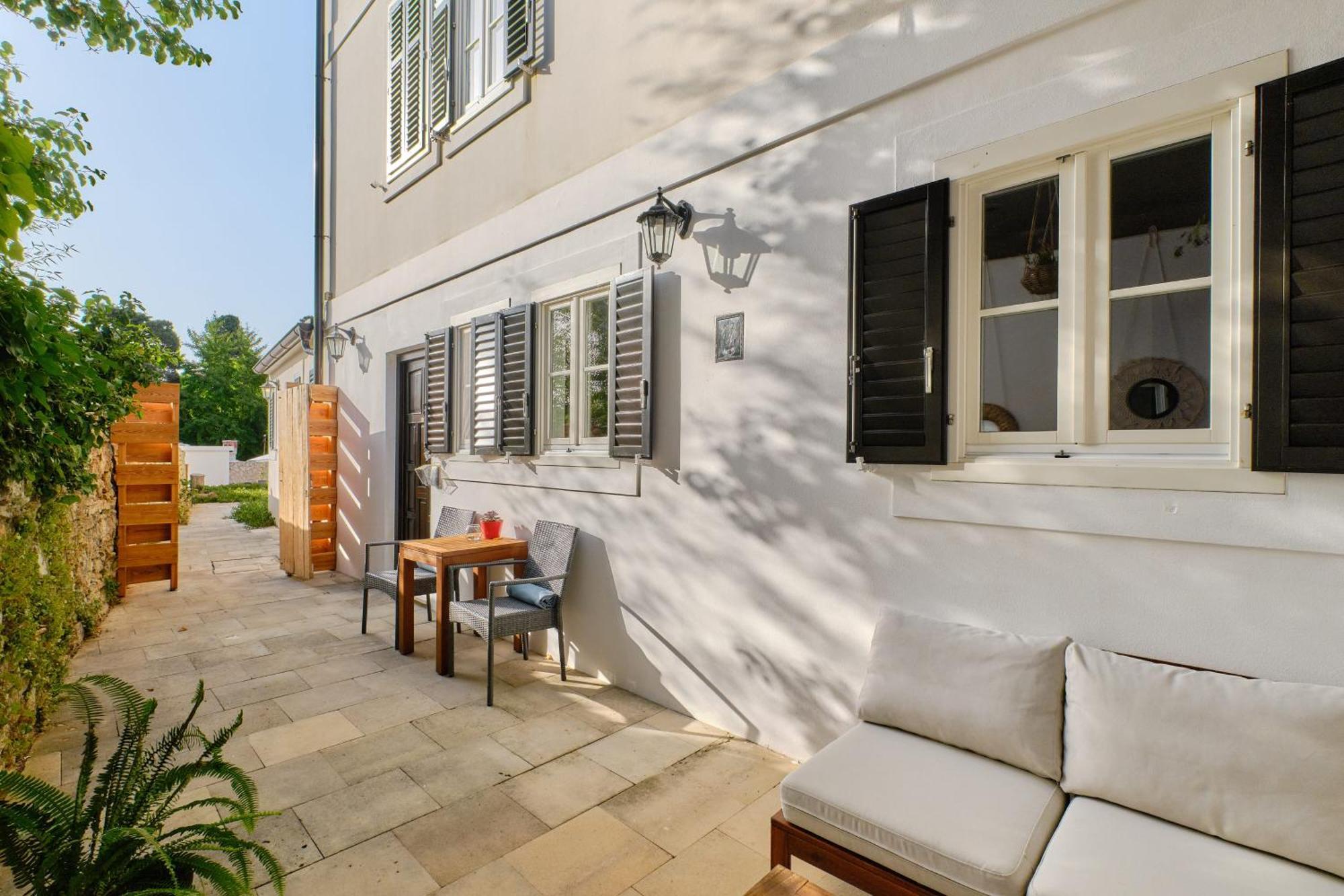 Dolphin Suites Veli Lošinj Eksteriør billede